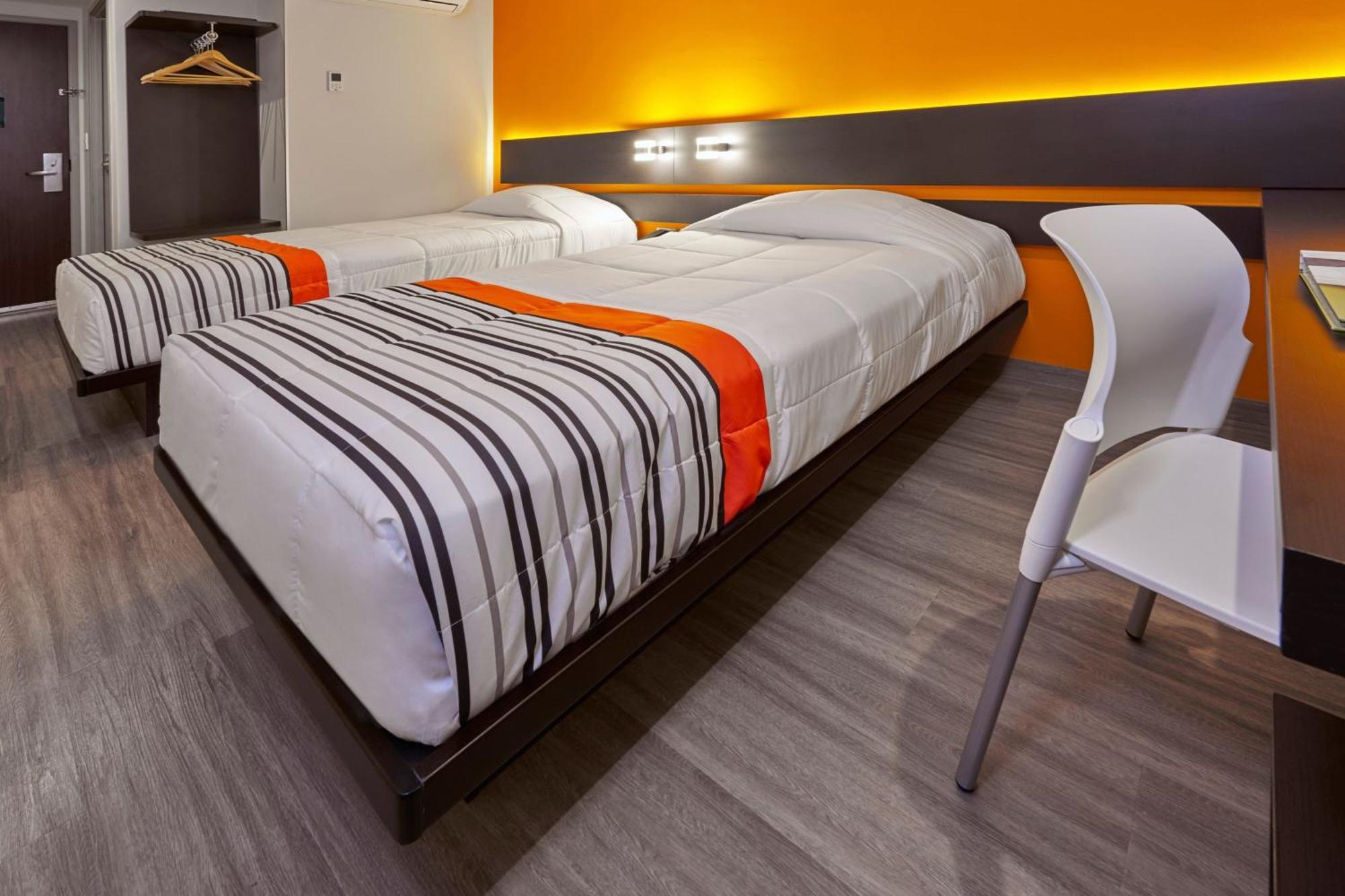 City Express Junior By Marriott Leon Centro De Convenciones Exterior photo