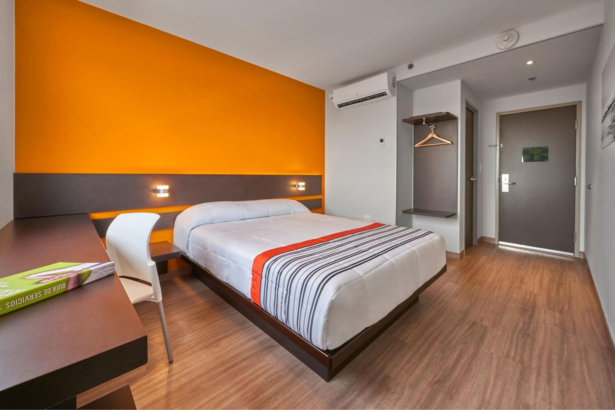 City Express Junior By Marriott Leon Centro De Convenciones Exterior photo