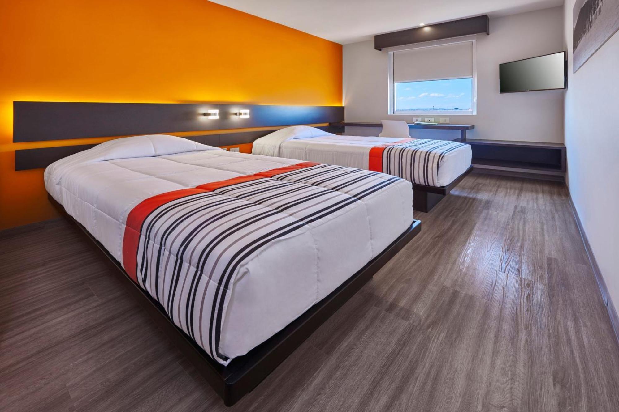 City Express Junior By Marriott Leon Centro De Convenciones Exterior photo