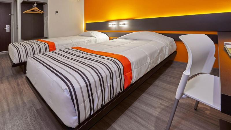 City Express Junior By Marriott Leon Centro De Convenciones Exterior photo