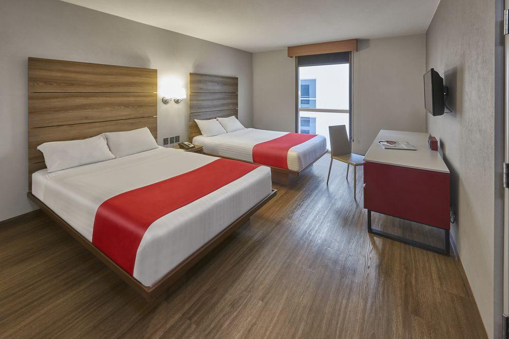 City Express Junior By Marriott Leon Centro De Convenciones Exterior photo
